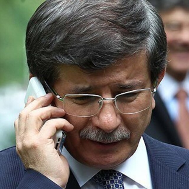 Ahmet Davutoğlu, vefat eden Salih Özcan için taziyelerini iletti