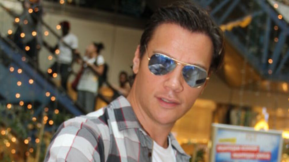 McQueen'i dövdürdü