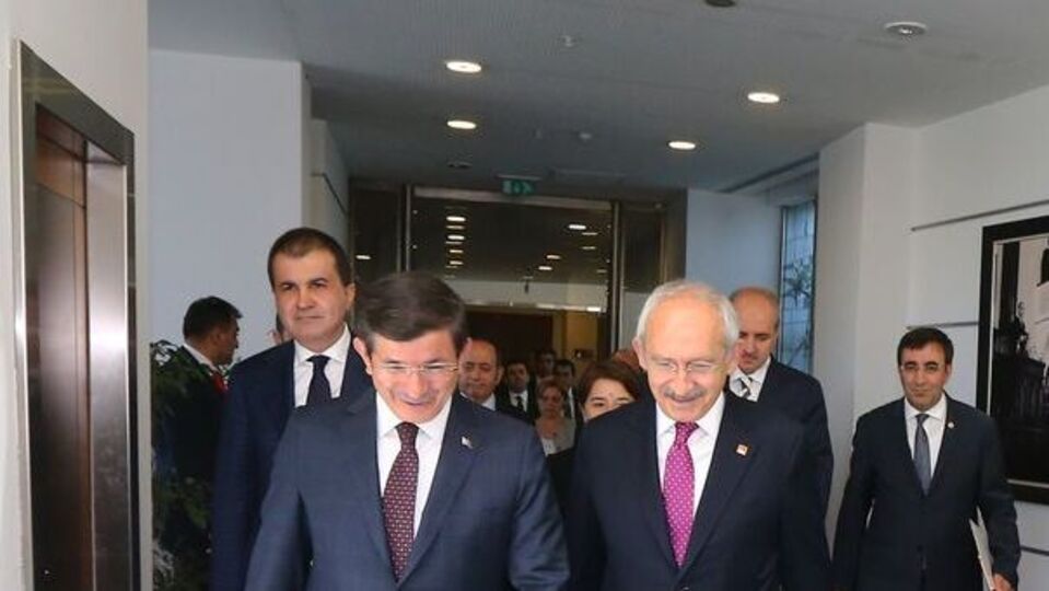 Büyük koalisyonun kaderini liderlerin kararı belirleyecek