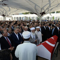 Salih Özcan, son yolculuğuna uğurlandı