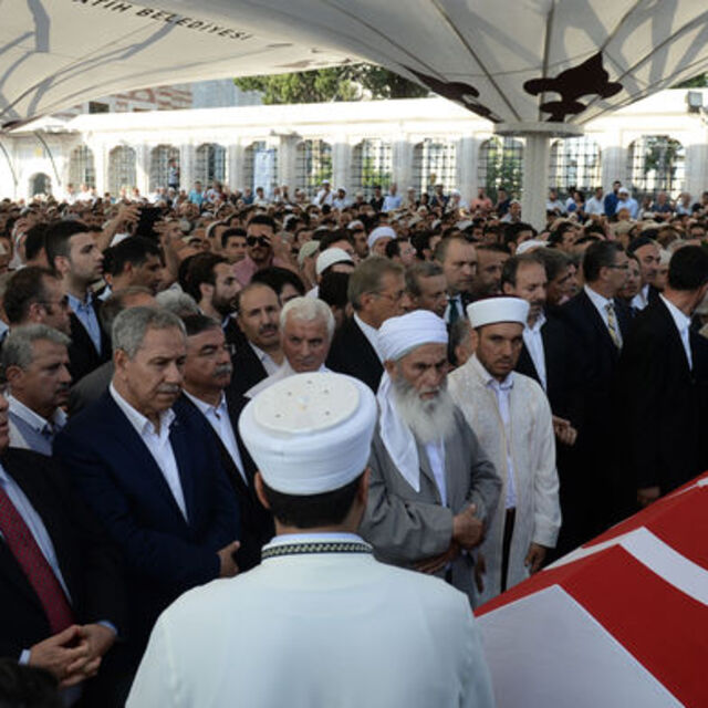 Salih Özcan, son yolculuğuna uğurlandı
