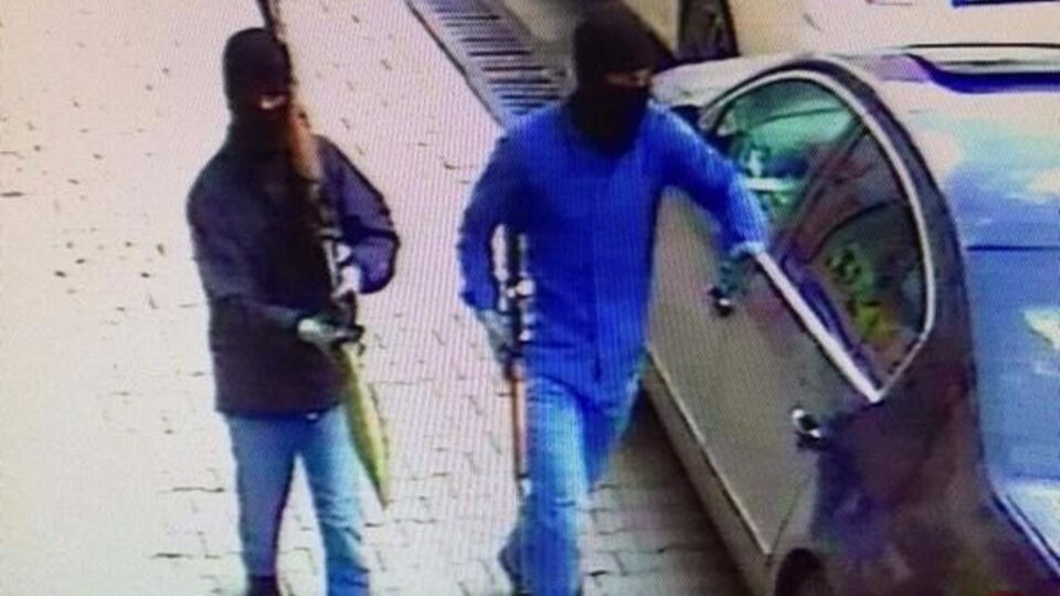 Emniyet binasına saldırıya böyle gittiler!