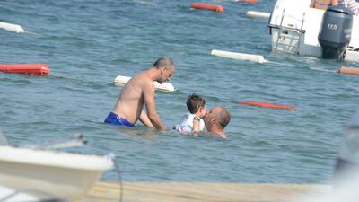 KMLYLMZ yüzme öğreniyor