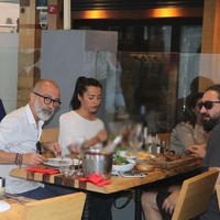 "Gelin beraber yiyelim"