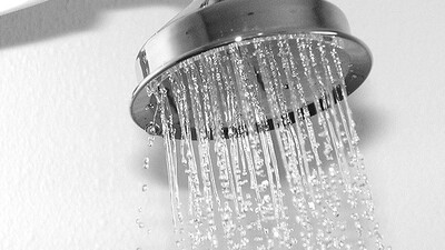 Sıcak havalarda varise karşı soğuk duş