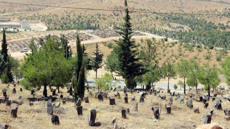 O isim Kimsesizler Mezarlığı'na defnedildi
