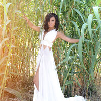 Betül Demir'den sürpriz