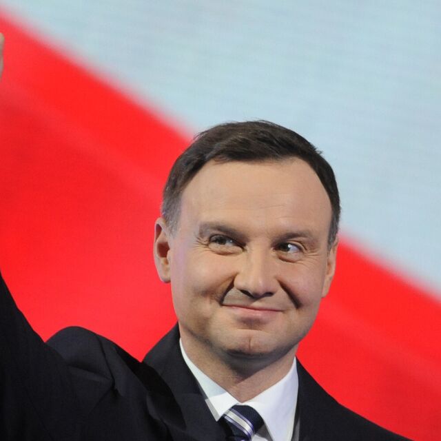 Yeni cumhurbaşkanı görevine başladı