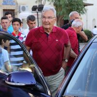 Deniz Baykal soyuldu!