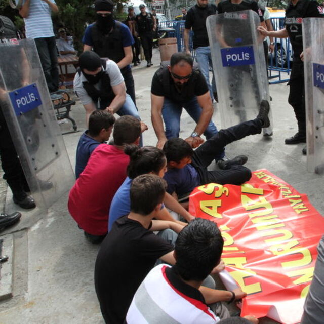 Şişli Etfal önünde müdahale!