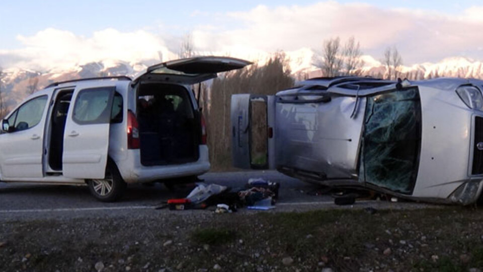 Erzincan'da trafik kazası:10 yaralı