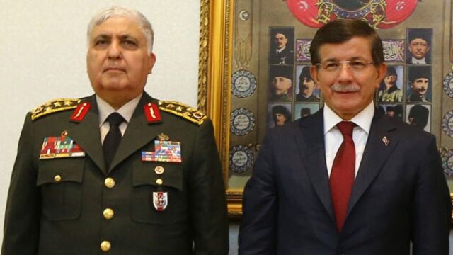 Orgeneral Özel'den Başbakan Davutoğlu'na veda ziyareti