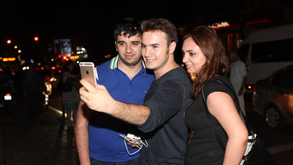 Mustafa Ceceli trafiği kilitledi