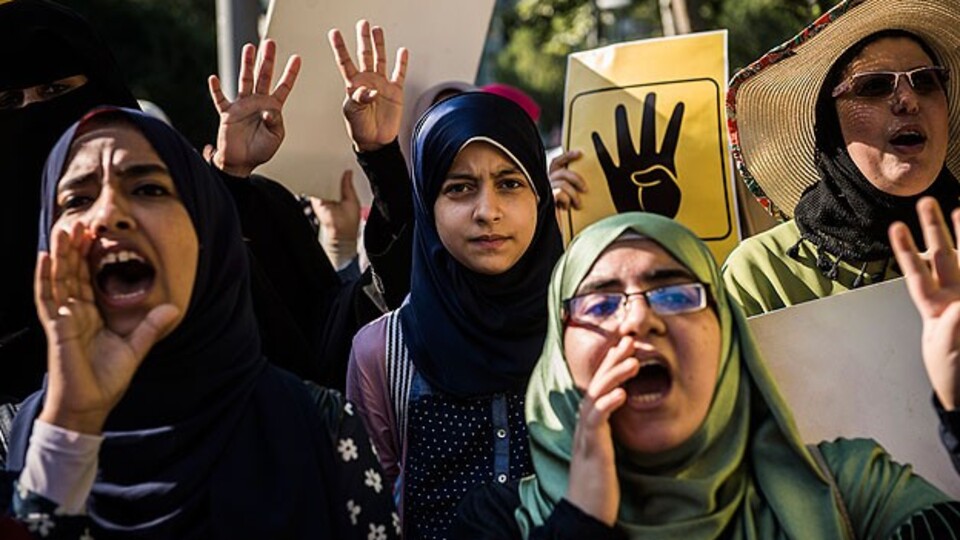 Mısırlı muhaliflerden Rabia katliamı protestosu