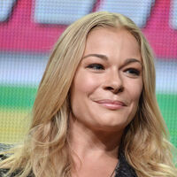 Sedef hastalığı için günde 40 hap içiyor