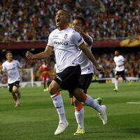 Fenerbahçe devlerle yarışıyor!