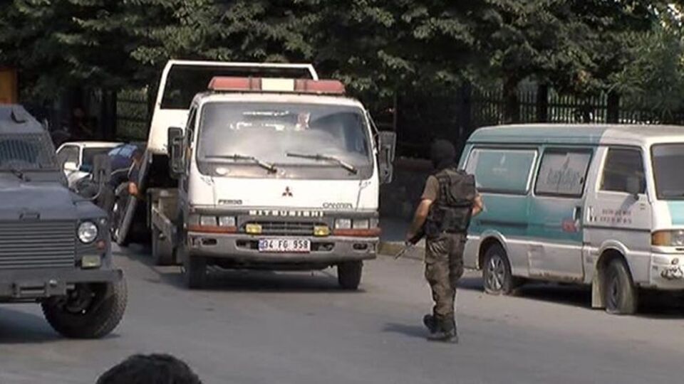 Sultangazi'de şüpheli araç alarmı!