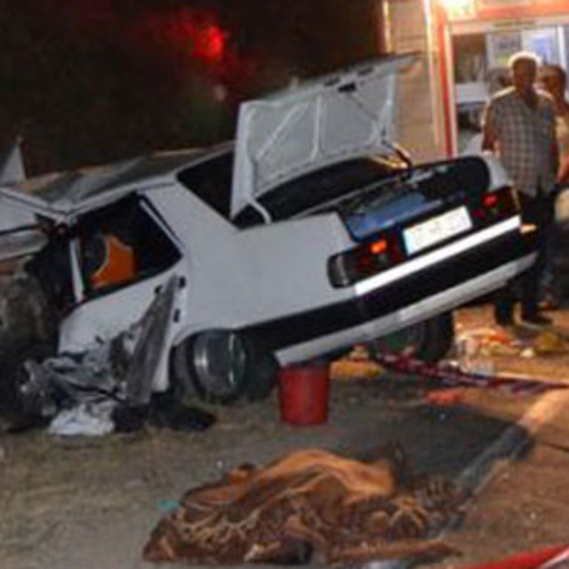 Armutlu´da kaza: 1 ölü, 3 yaralı