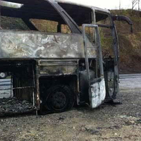 PKK'lılar otobüs yakıp minibüs taradı! Şoför yaşamını yitirdi