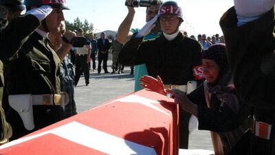 Şehit annesi, liderlere hep aynı şeyi söyledi...