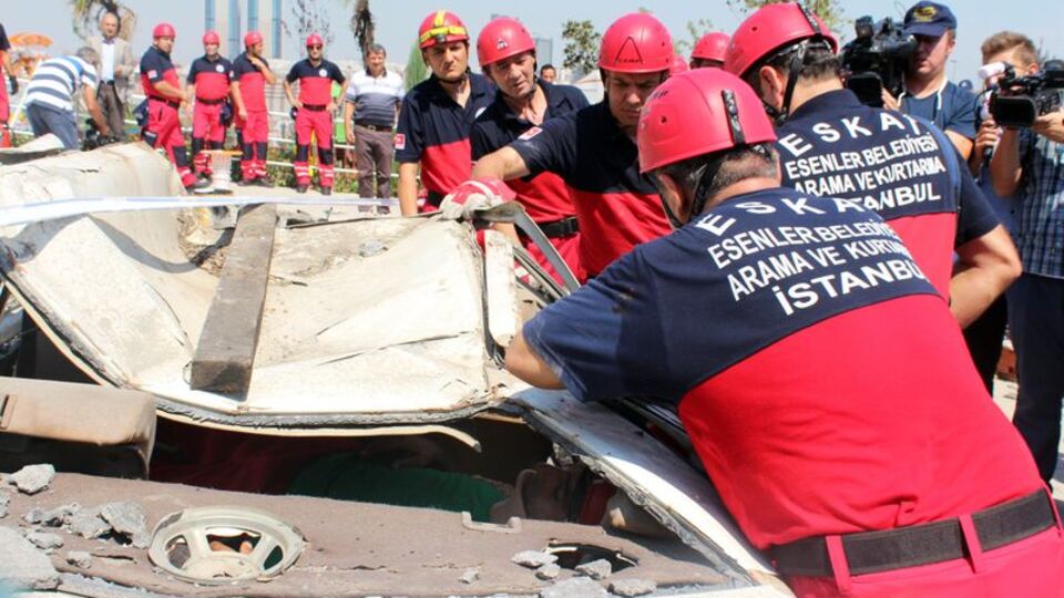Esenler'de kurtarma tatbikatı