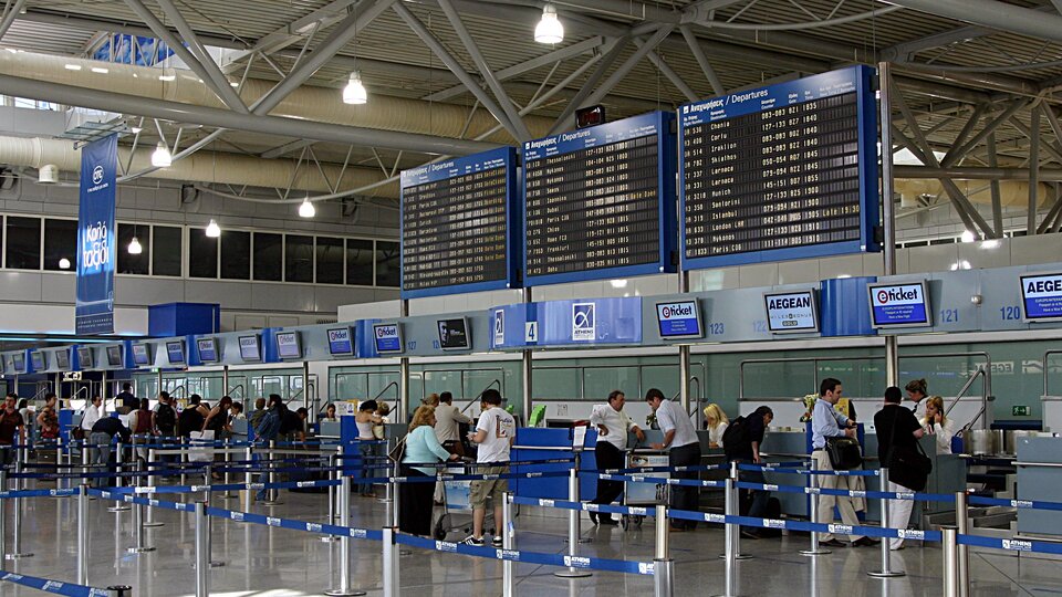 Yunanistan'ın 14 havaalanı Almanlar'ın oldu