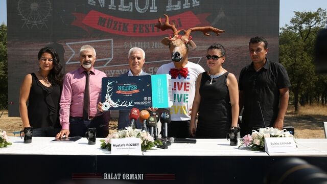 "Dünyayı sev, geyiği öp, festivale gel"