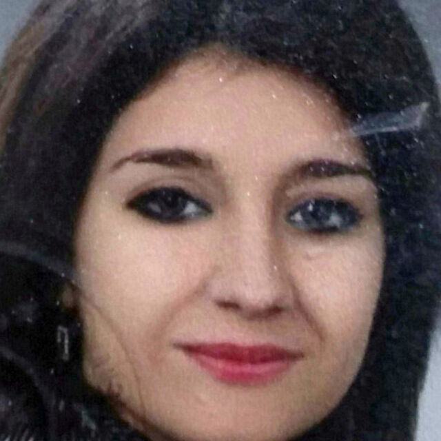 Arkadaşlarının gözleri önünde 9. kattan ölüme atladı