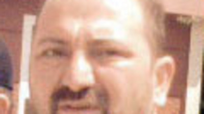 Maskeli evlat, annesinin boğazını kesti