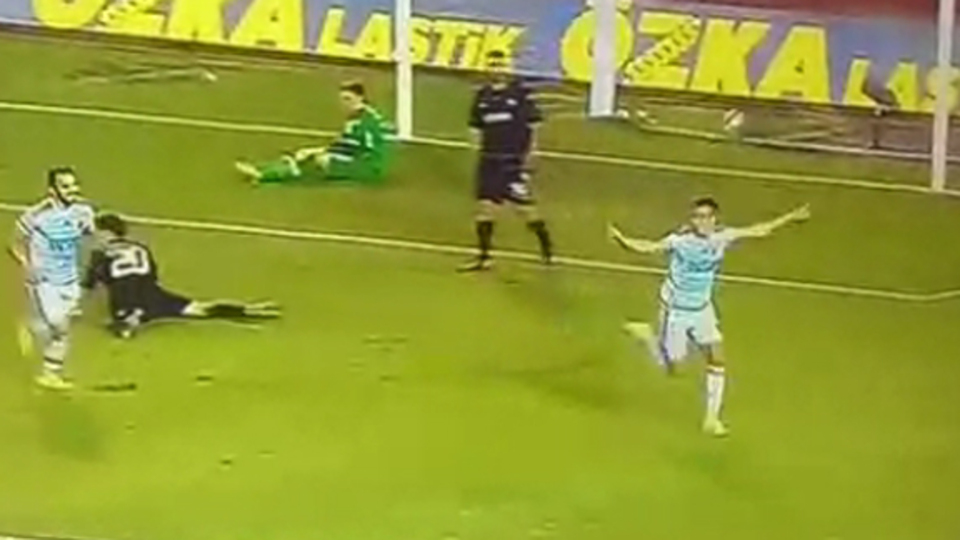 Uçan Hollandalı sahnede!