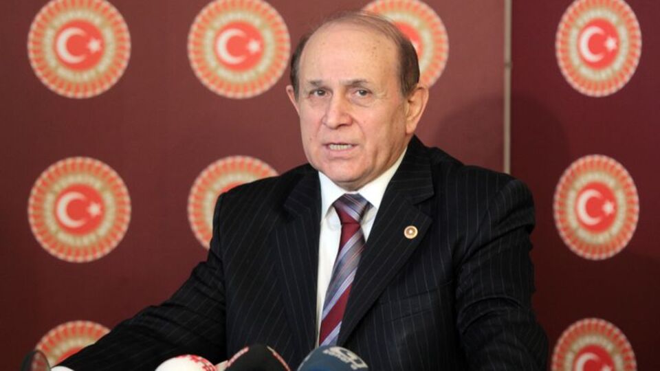 "Seçim hükümetini Cumhurbaşkanı kurmaya mecbur; çünkü Anayasanın emri böyle"