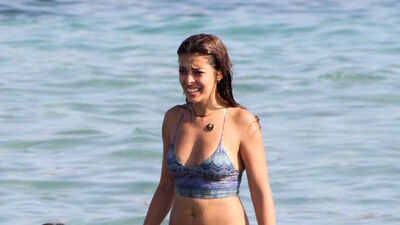 Selin Şekerci tatilde