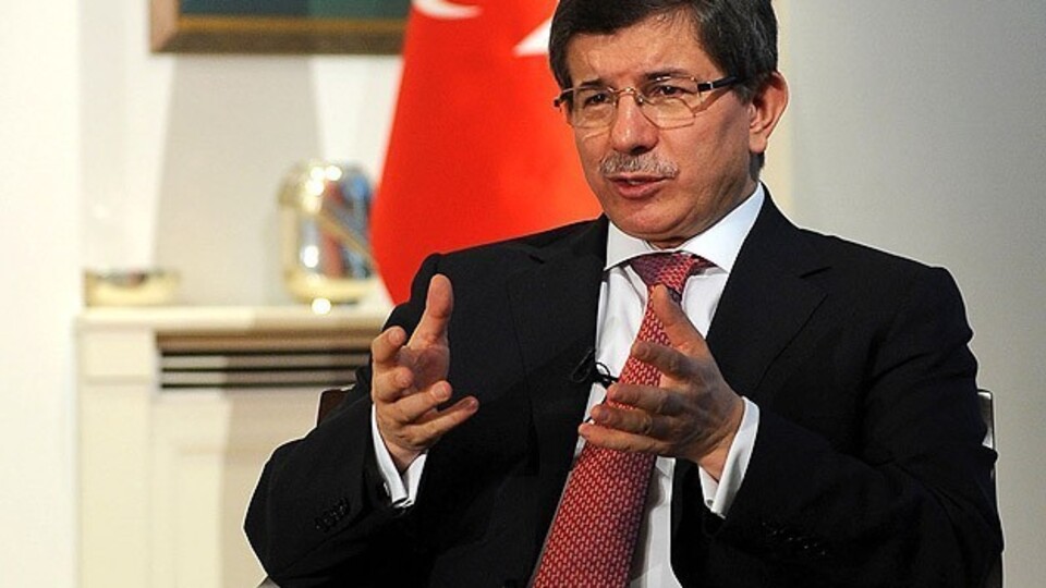 Davutoğlu'dan seçim stratejisi toplantısı yaptı