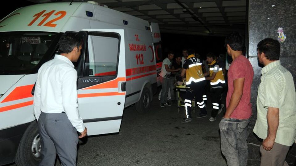 Van'da jandarma karakoluna bomba yüklü araçla saldırı!