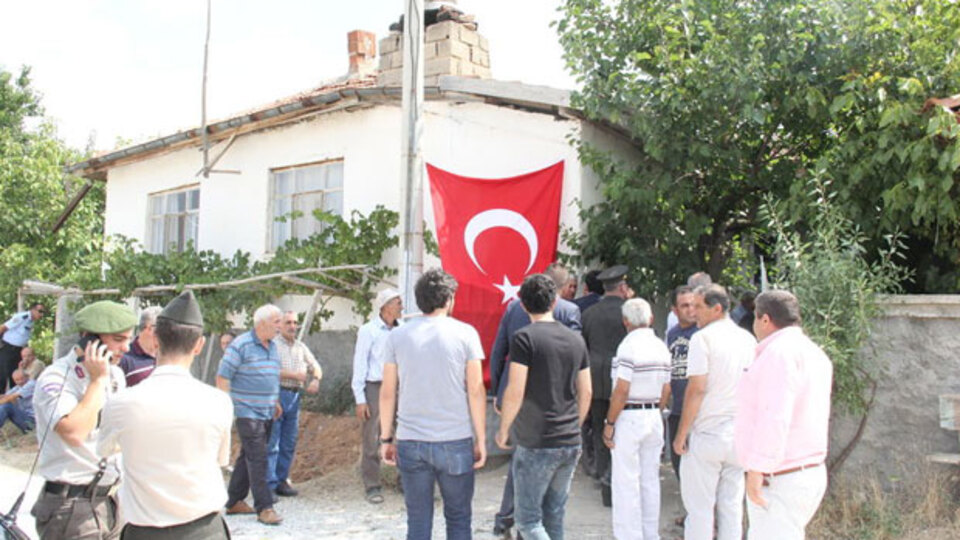 Diyarbakır'da 1 asker şehit, 3 asker yaralı