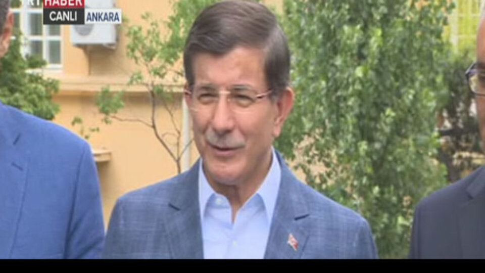 Davutoğlu'ndan seçim hükümeti açıklaması!