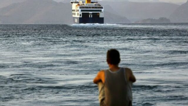 Türkiye'den Yunan Adaları'na yüzmüş!