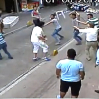 İrlandalı turist Aksaray esnafını tek başına dövdü!