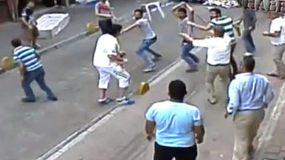 İrlandalı turist Aksaray esnafını tek başına dövdü!