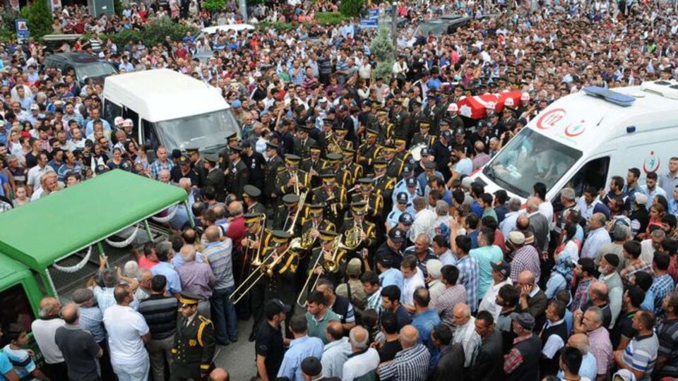 Şehidi 5 bin kişi uğurladı