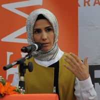 Sümeyye Erdoğan'a sosyal medyada çirkin saldırıya tepkiler çığ gibi