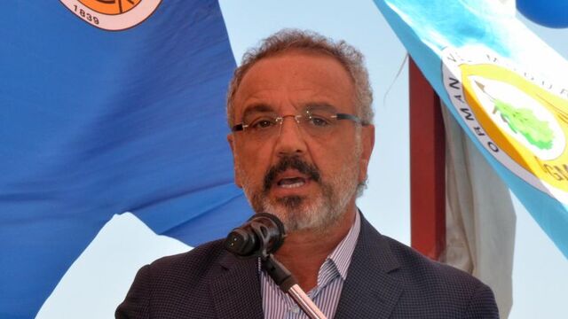 Bir aylık maaşını Hopa'ya gönderecek