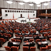 Bürokrat kökenli bağımsız bakanlara 'vekil' piyagosu!