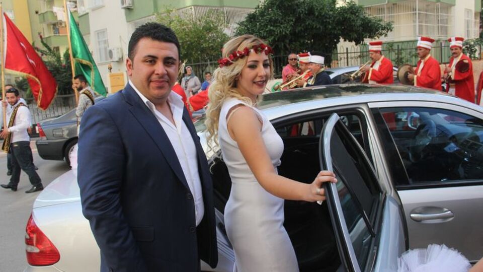 Gelin almaya mehter takımıyla geldi