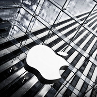 Gökten bir elma düştü!