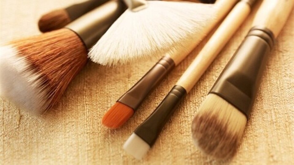 Makyaj malzemelerinizi temizleyin!
