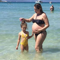 İkinci kez anne oldu