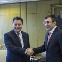Babacan görevini Yılmaz'a devretti