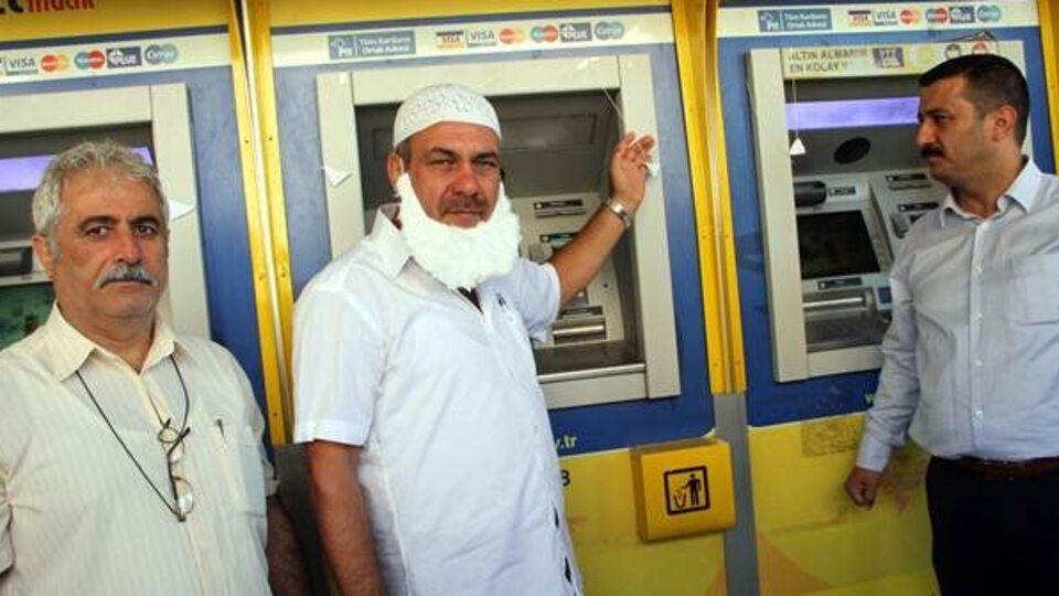 Kaybolan parayı cinci hocayla aradılar