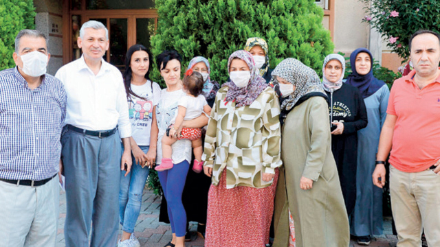 Beylikdüzü sakinleri kötü kokuya isyan etti